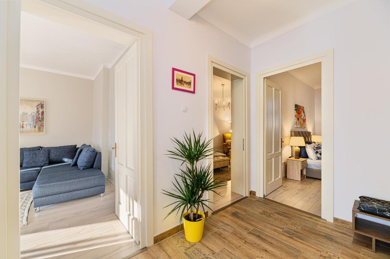 Chic&View Brasov Apartment Екстериор снимка